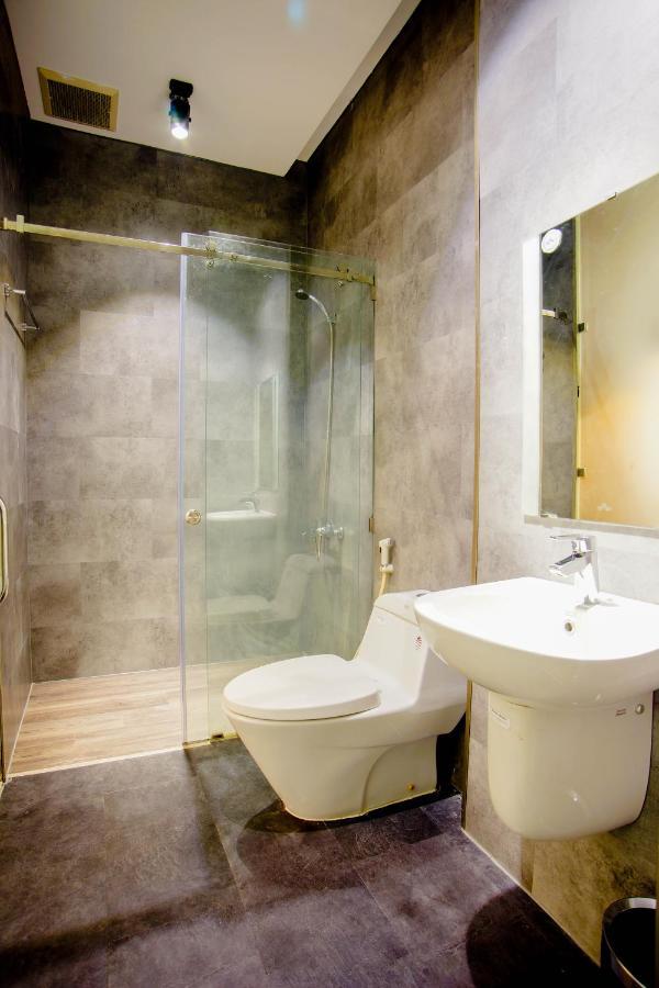 Lá Hotel Bình Tân Thành Pho Ho Chí Minh Esterno foto